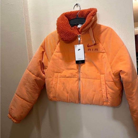 Nike Women’s Air Therma-Fit Winter Puffer Jacket - Picture 5 of 14